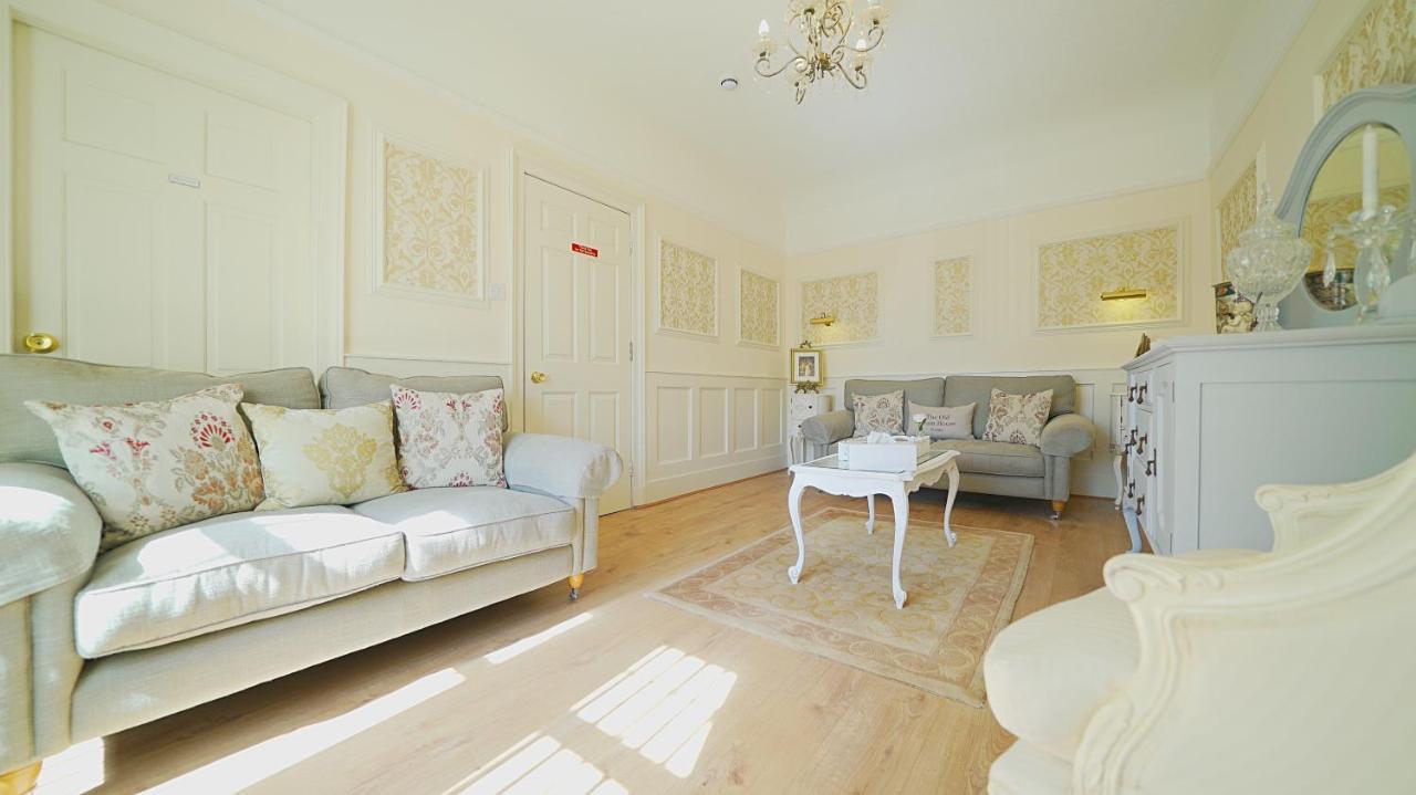 The Old Tramhouse Self Catering Apartments Стърлинг Екстериор снимка